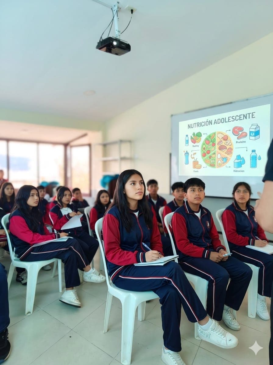 Estudiantes ecuatorianos en una charla de EduSaludCC sobre nutrición adolescente