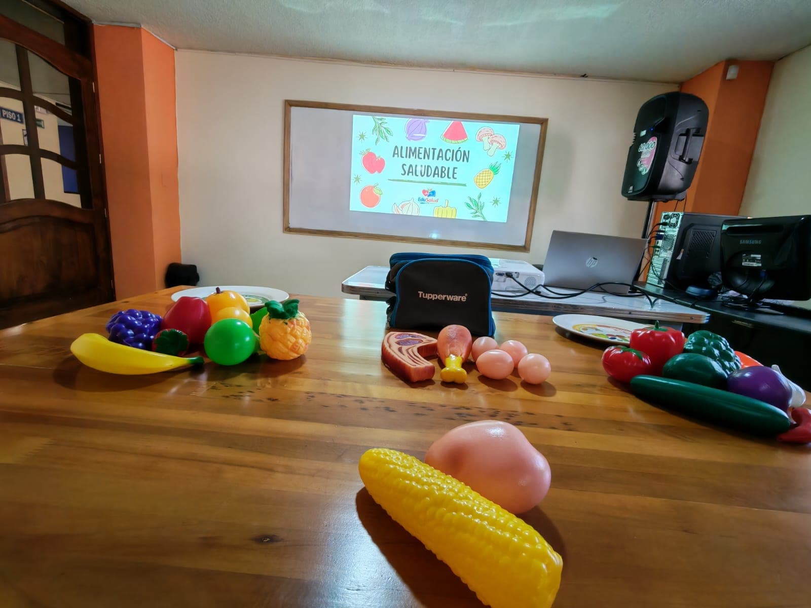 Programa de alimentación saludable de EduSaludCC con materiales didácticos